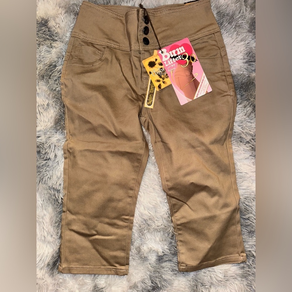 Hybrid & Company Bum Lifter High Waist Khaki Capris Super Stretch - NWT Size 5